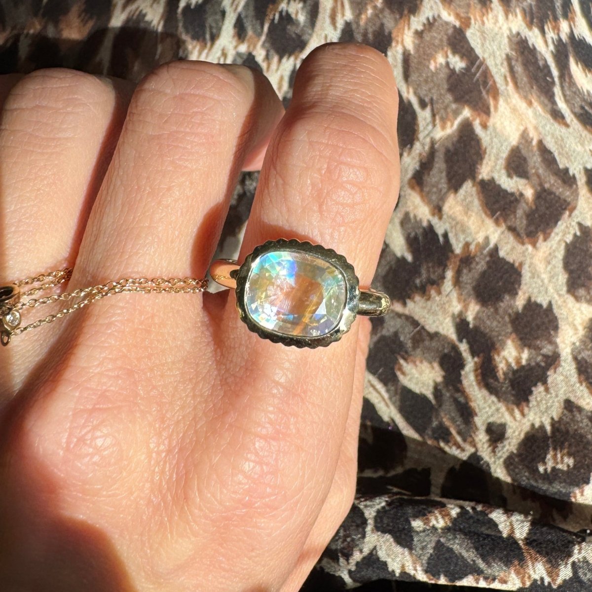 DREAM IN TECH Ring 2.75ct Rainbow Moonstone - AURORO
