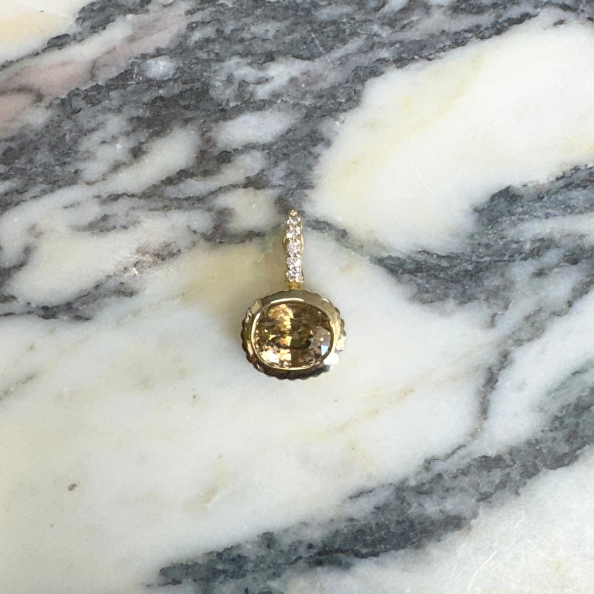 DREAM IN TECHNICOLOR 4.38ct Champagne Zircon - AURORO