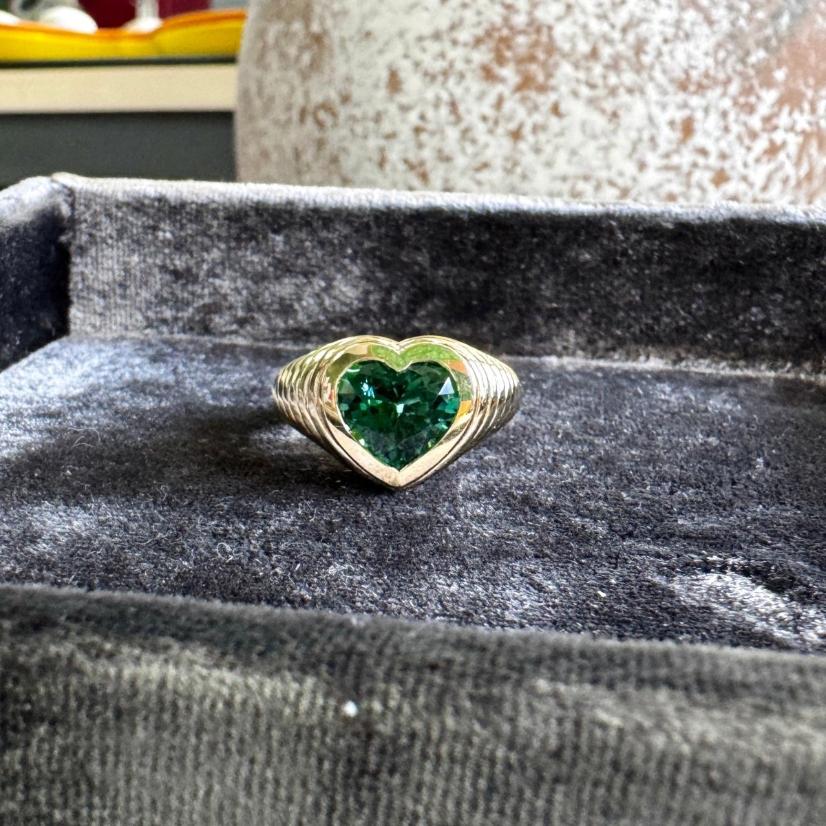 KICK BACK Green Tourmaline - AURORO