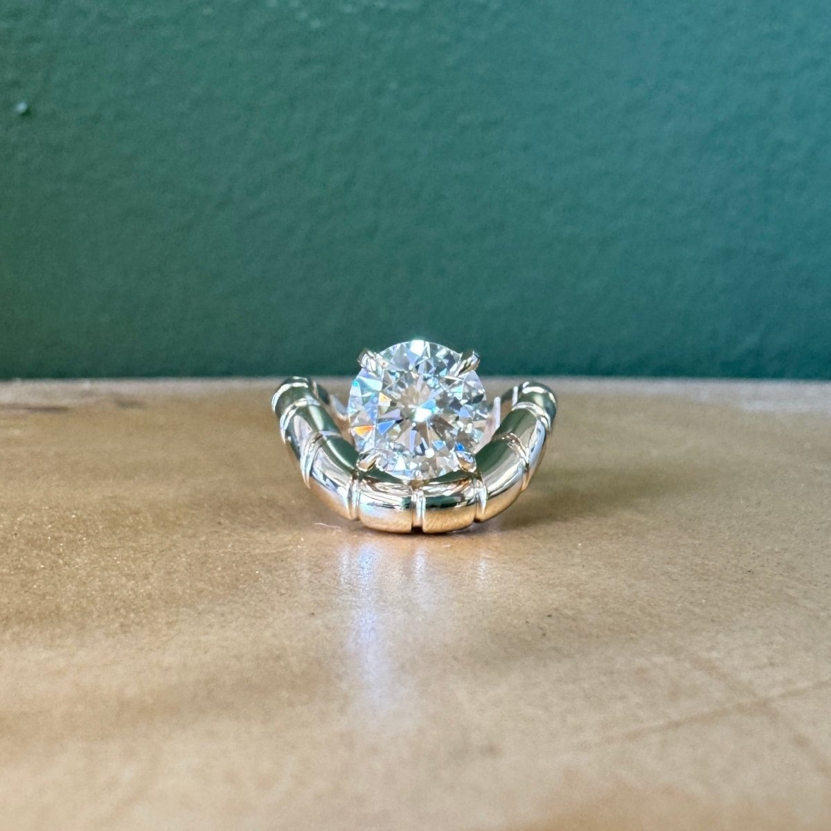 LEVITATE Floating Diamond Ring - AURORO