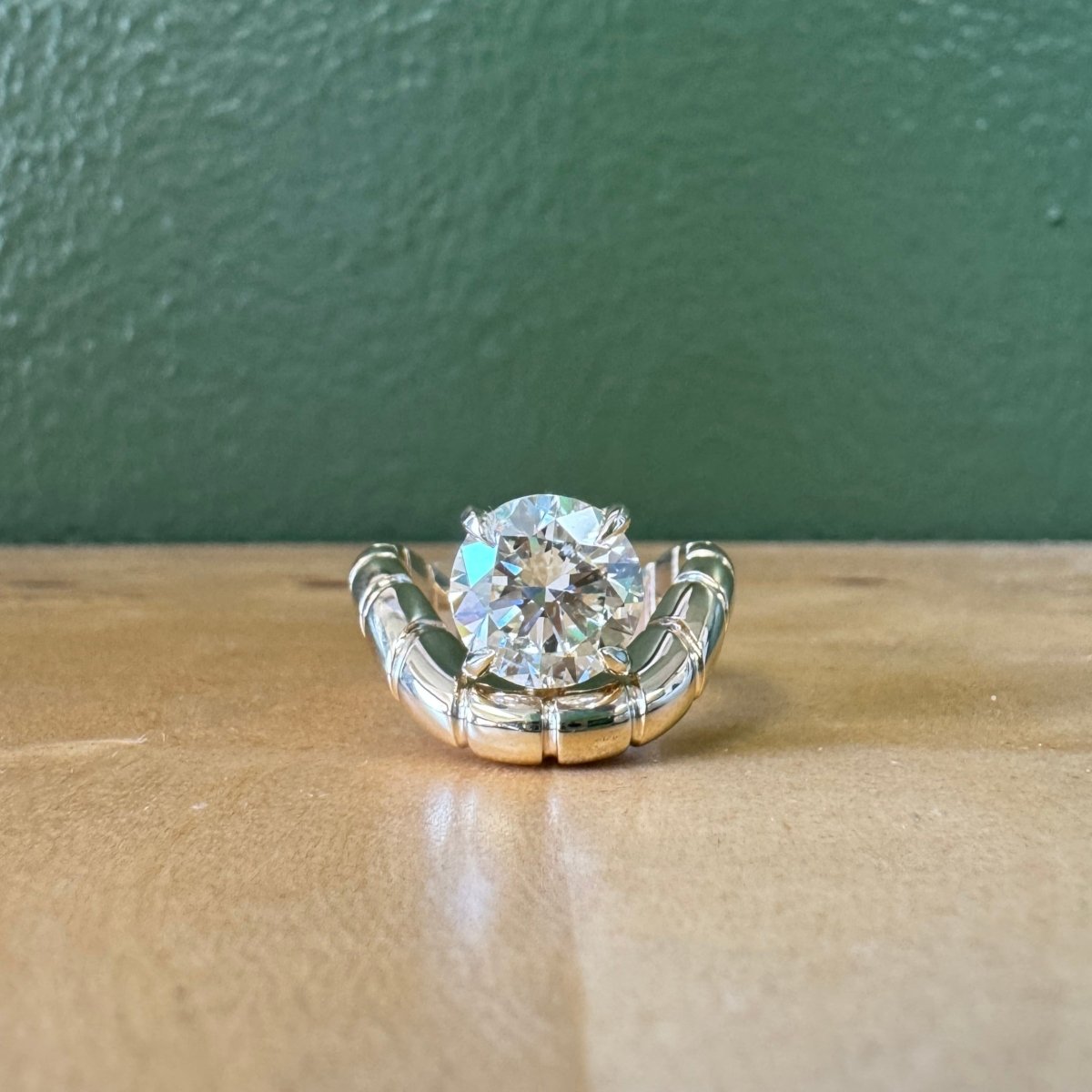 LEVITATE Floating Diamond Ring - AURORO