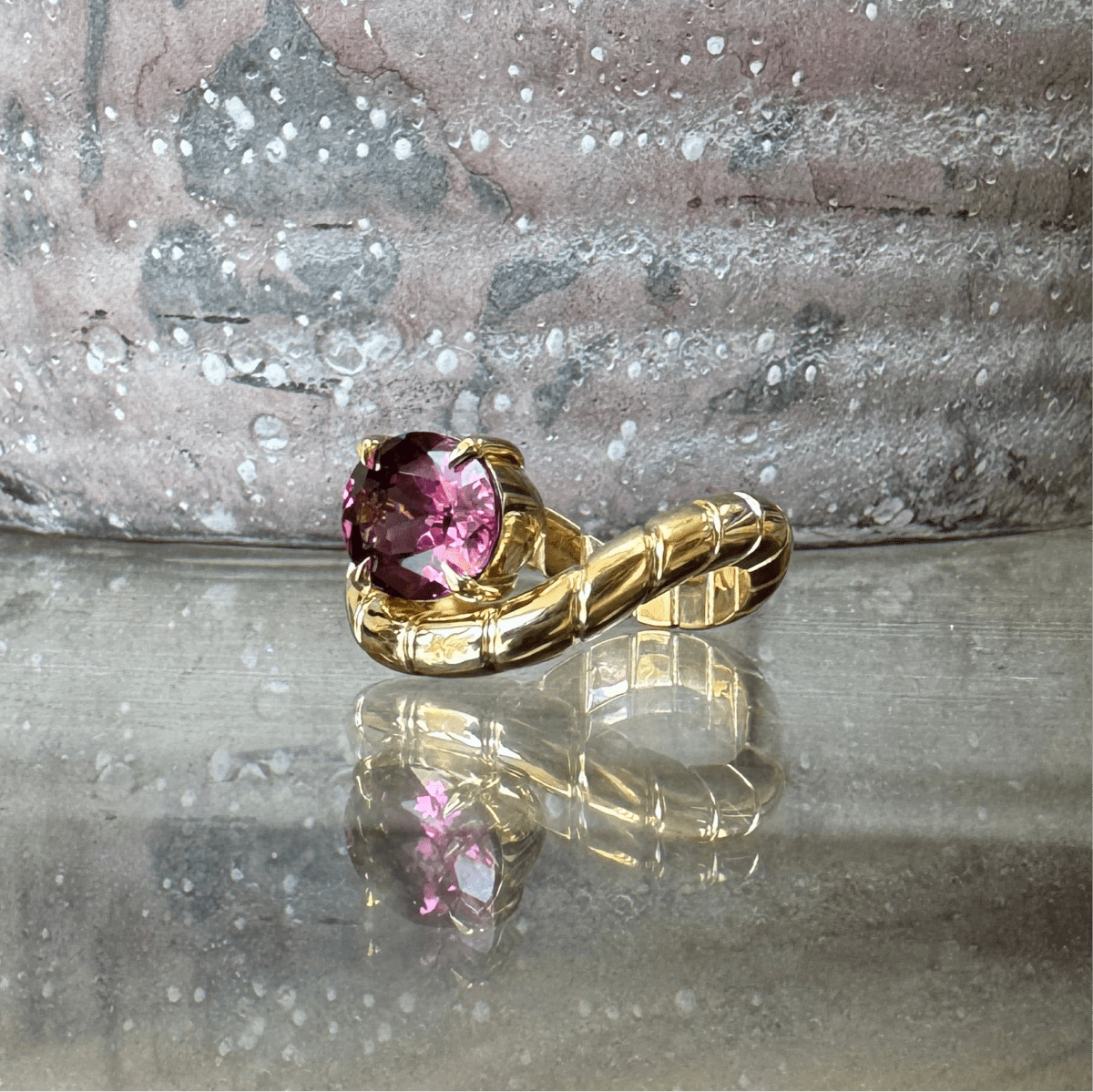 LEVITATE Ring 3.15ct Rhodolite Garnet - AURORO