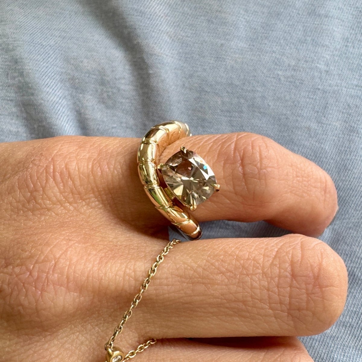 LEVITATE Ring 3.39ct Champagne Zircon - AURORO