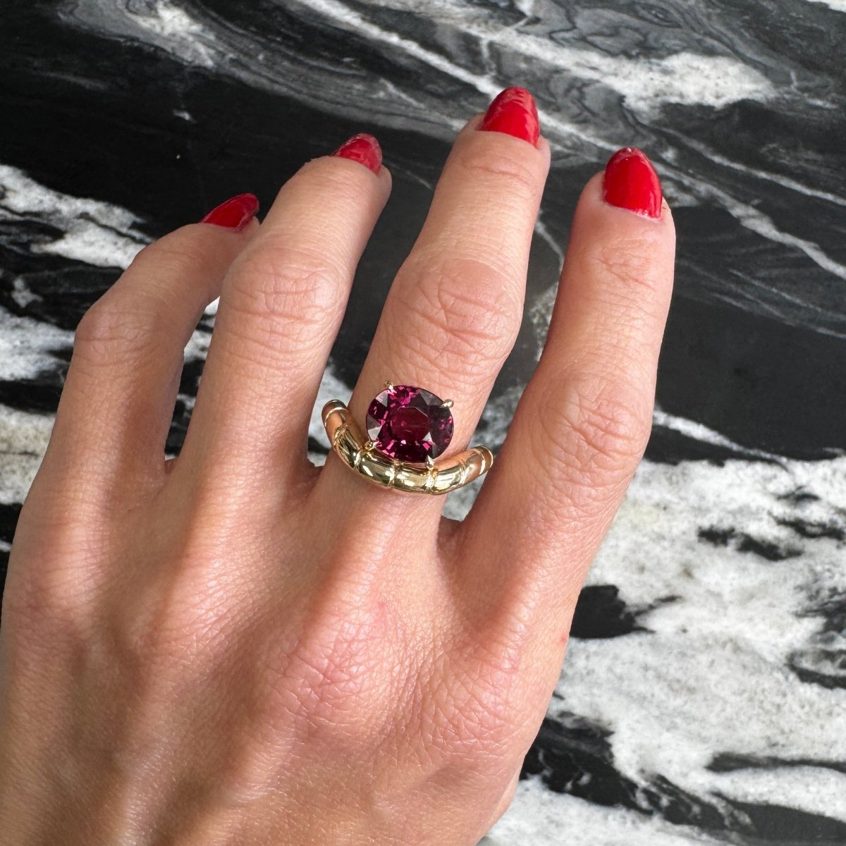 LEVITATE Ring 3.56ct Rhodolite Garnet - AURORO