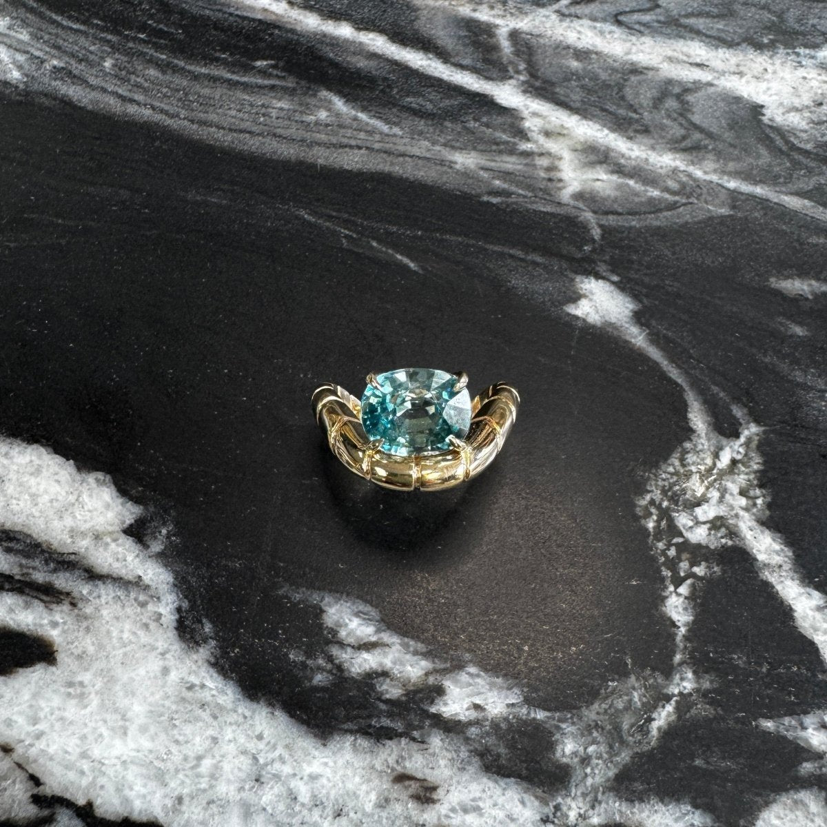 LEVITATE Ring 6.04ct Blue Zircon - AURORO
