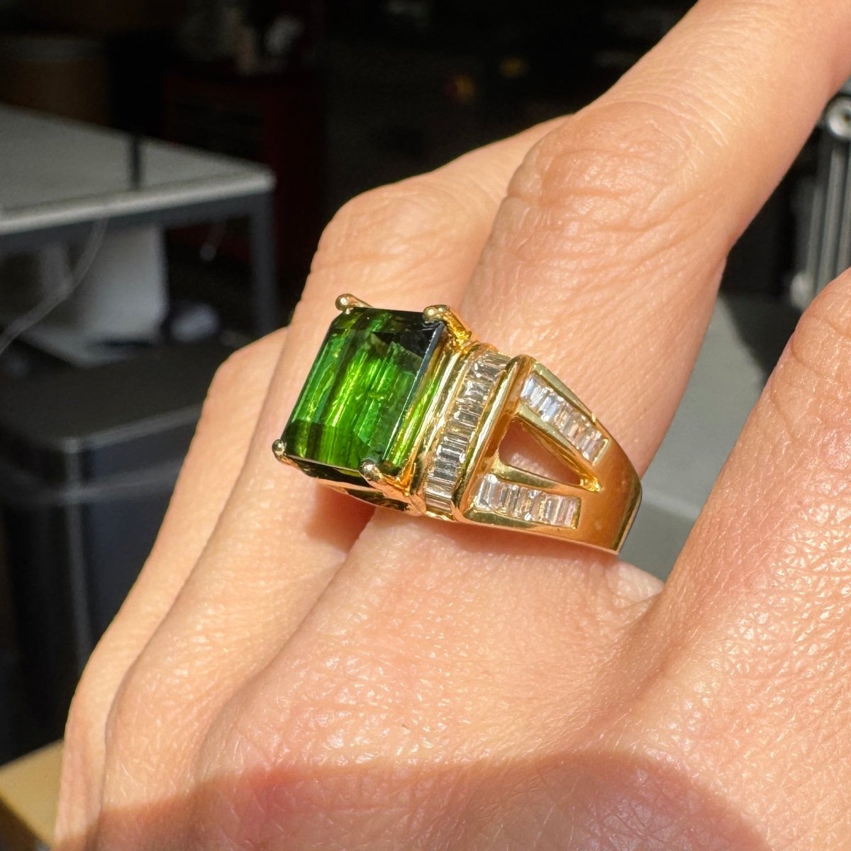 Vintage 18k Green Tourmaline + Diamond Cocktail Ring - AURORO